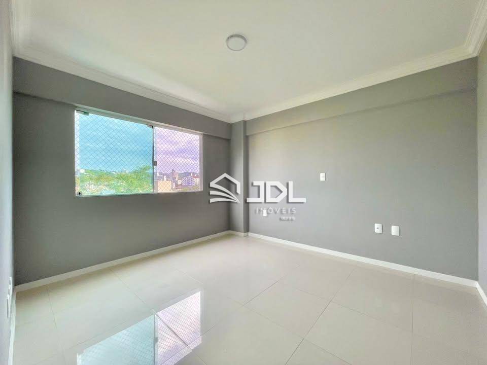 Apartamento à venda com 3 quartos, 107m² - Foto 11