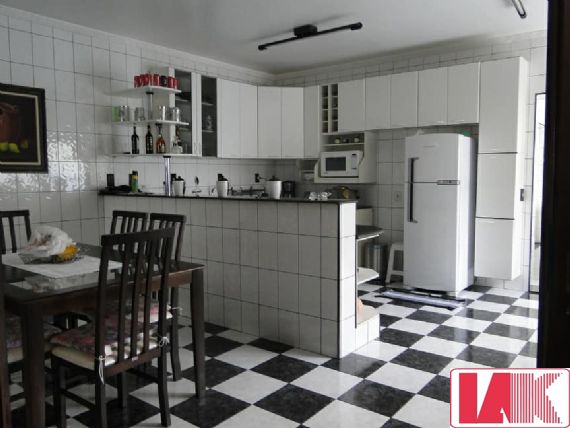 Sobrado à venda com 3 quartos, 630m² - Foto 4