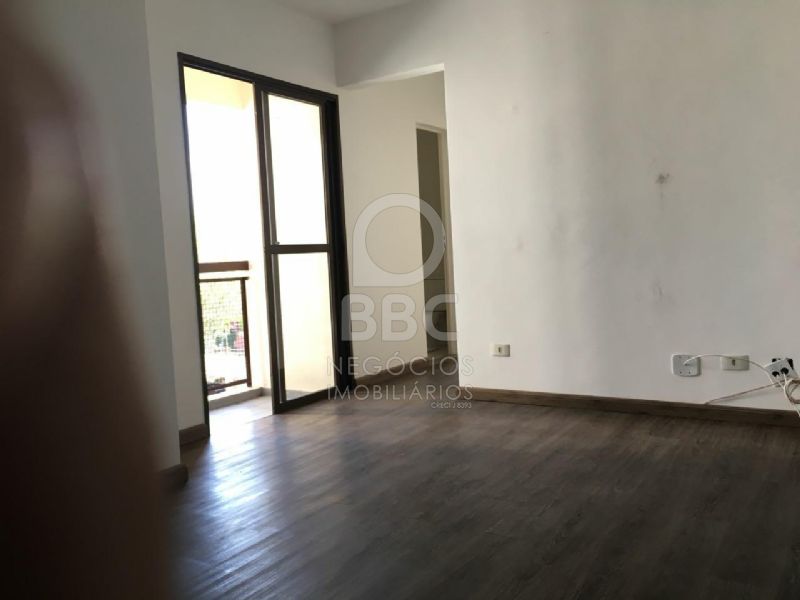 Apartamento à venda com 2 quartos, 60m² - Foto 4