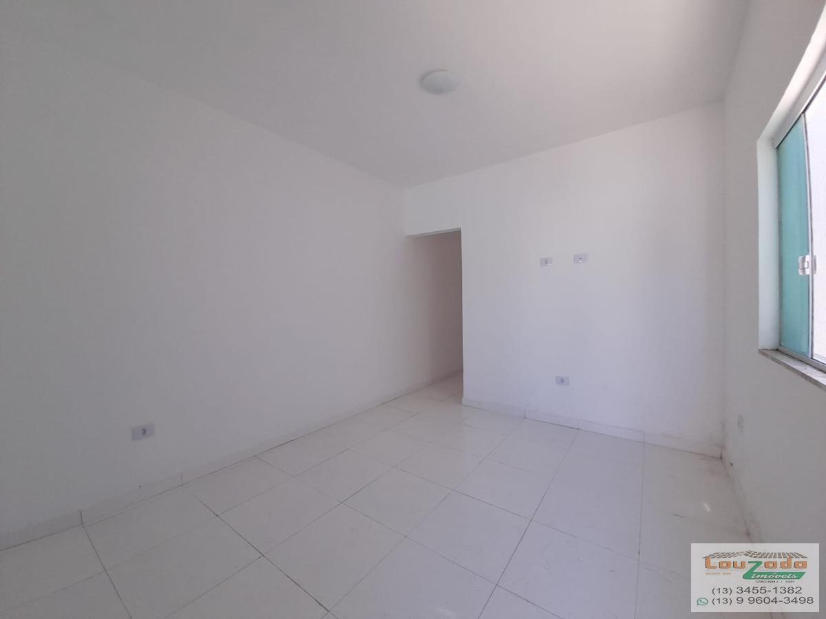 Casa à venda com 2 quartos, 125m² - Foto 4