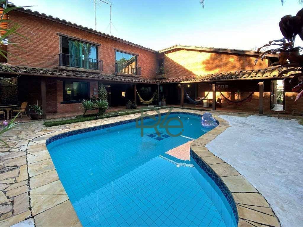 Casa à venda com 3 quartos, 553m² - Foto 1