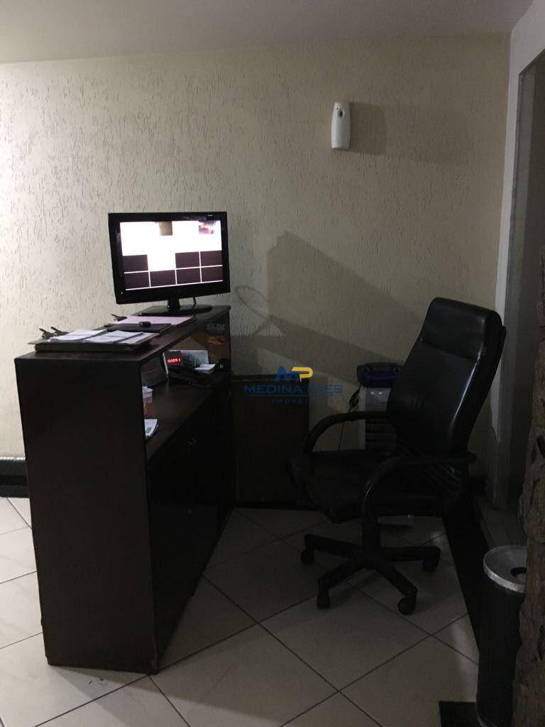 Apartamento à venda com 2 quartos, 80m² - Foto 33