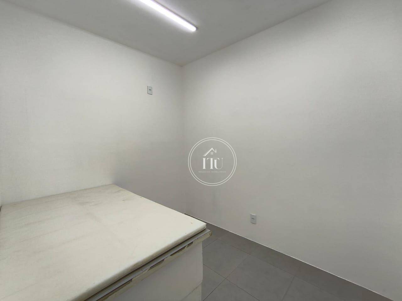 Casa para alugar com 5 quartos, 60m² - Foto 17