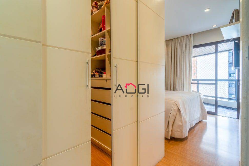 Apartamento à venda com 3 quartos, 154m² - Foto 6