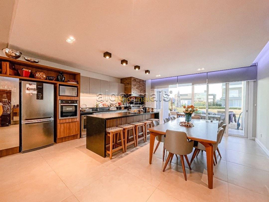 Casa à venda com 4 quartos, 187m² - Foto 27