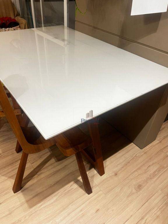 Apartamento à venda com 2 quartos, 64m² - Foto 2