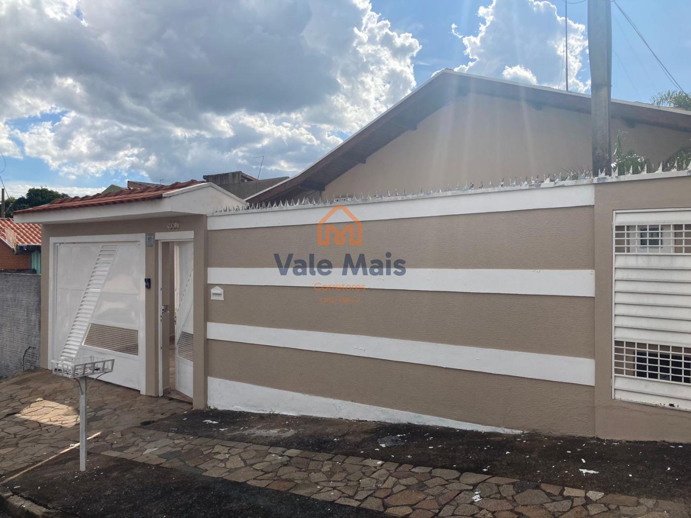 Casa à venda com 4 quartos, 165m² - Foto 1