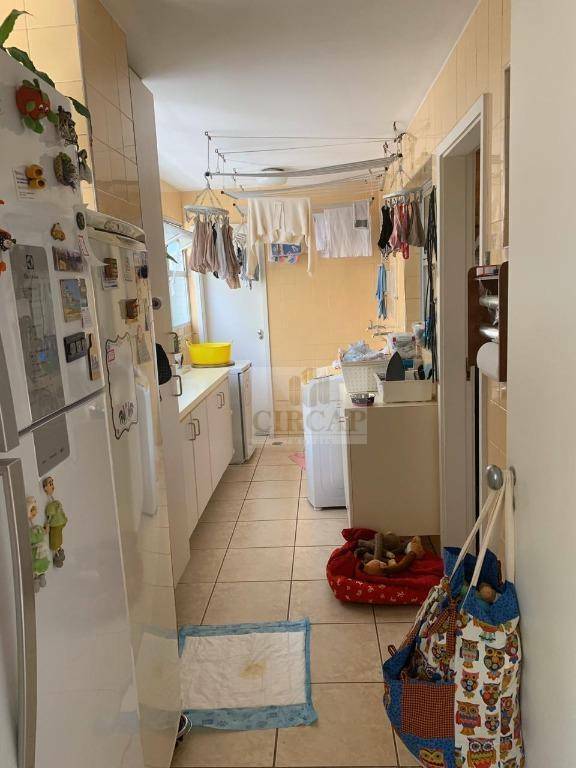 Apartamento à venda com 3 quartos, 180m² - Foto 4