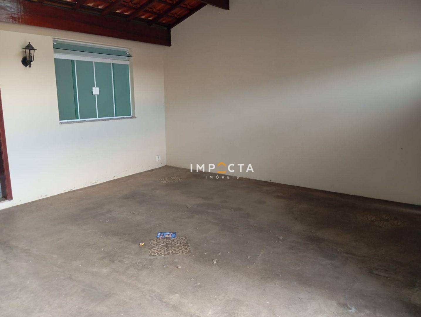 Casa à venda com 2 quartos, 145m² - Foto 2