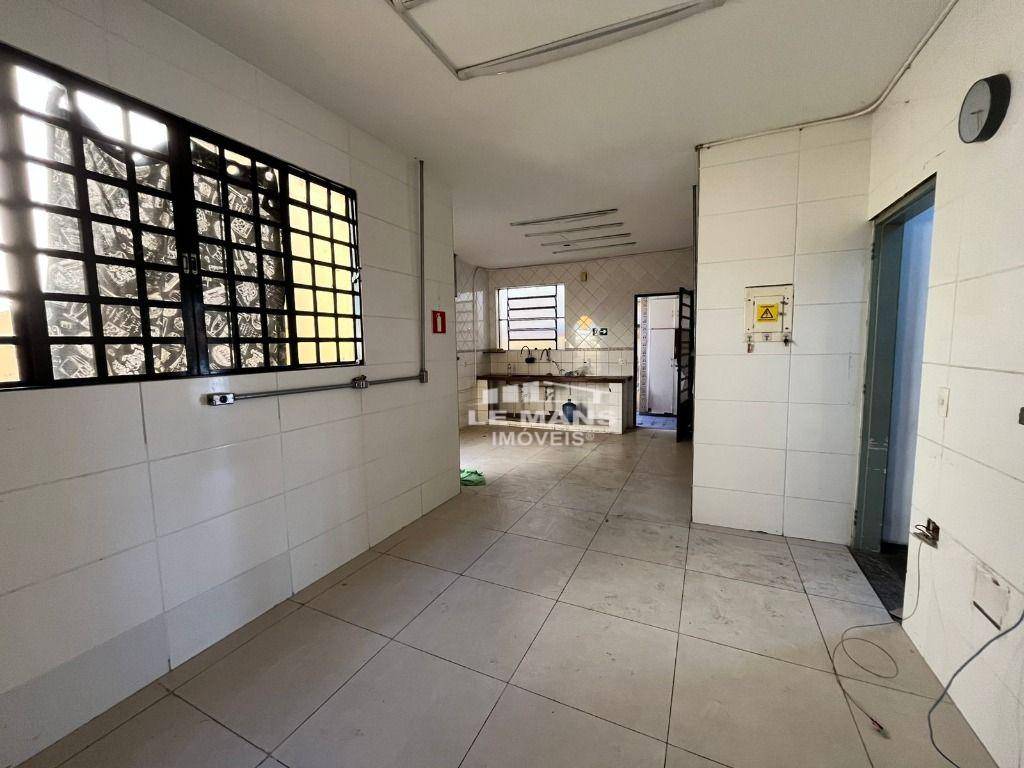 Casa, 3 quartos, 197 m² - Foto 1