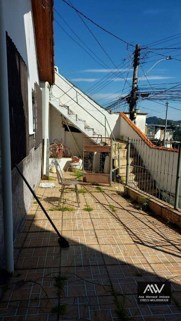 Casa de Condomínio à venda com 5 quartos, 200m² - Foto 5