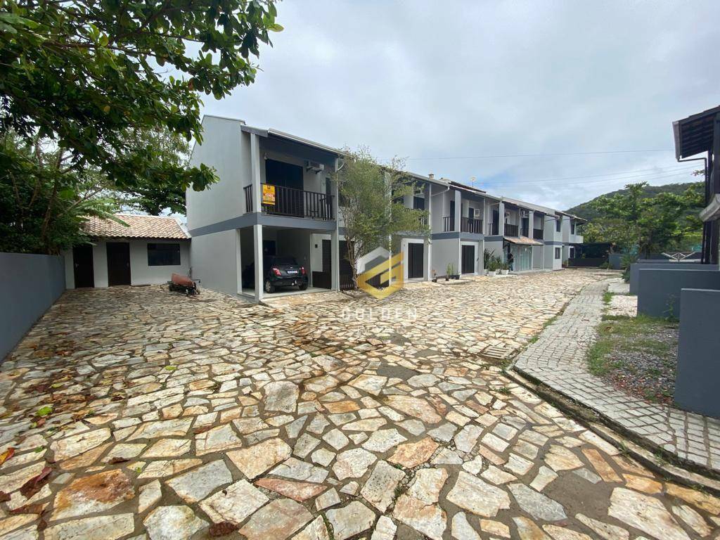 Sobrado à venda com 3 quartos, 115m² - Foto 1