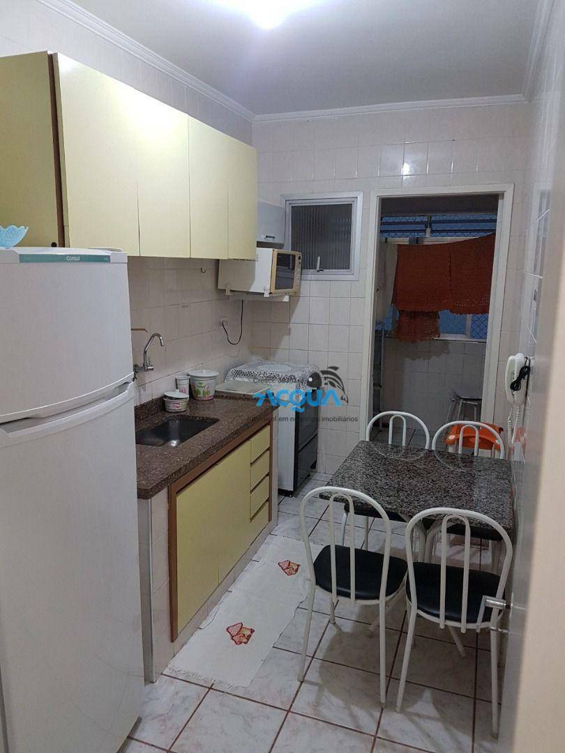 Apartamento à venda com 2 quartos, 70m² - Foto 3