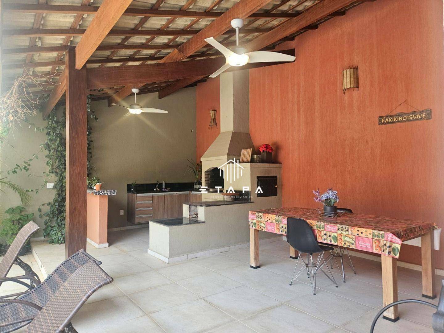 Casa à venda com 4 quartos, 330m² - Foto 12