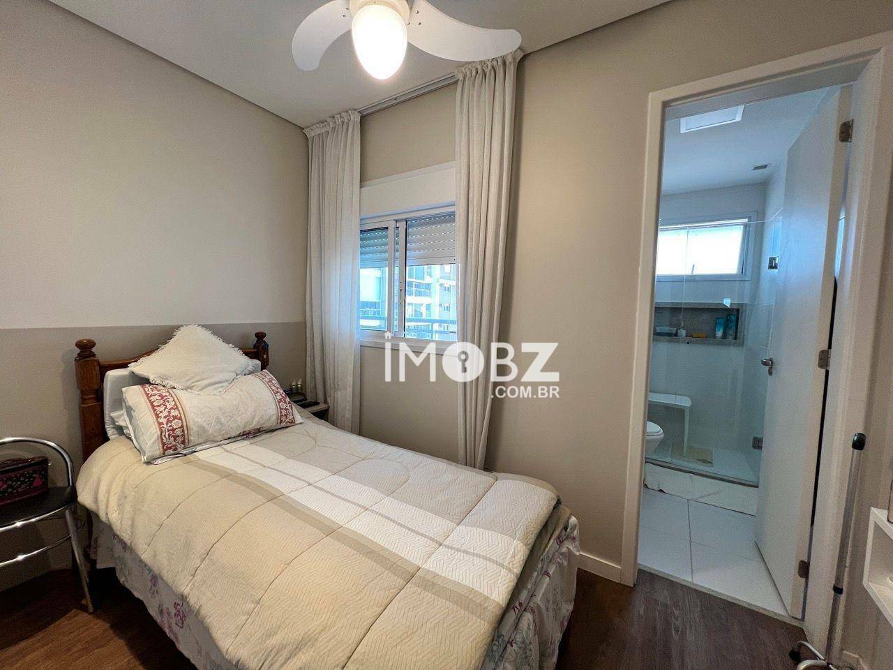 Apartamento à venda com 4 quartos, 198m² - Foto 31