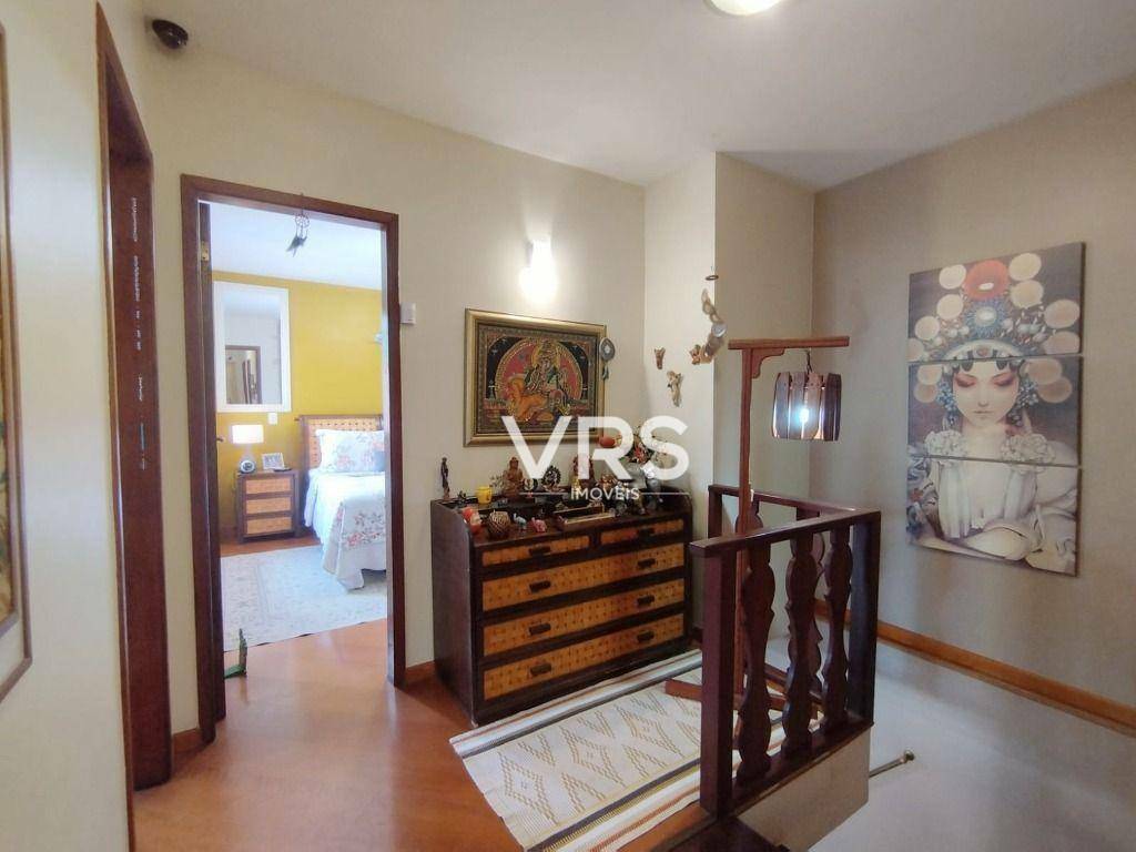 Casa à venda com 5 quartos, 180m² - Foto 18