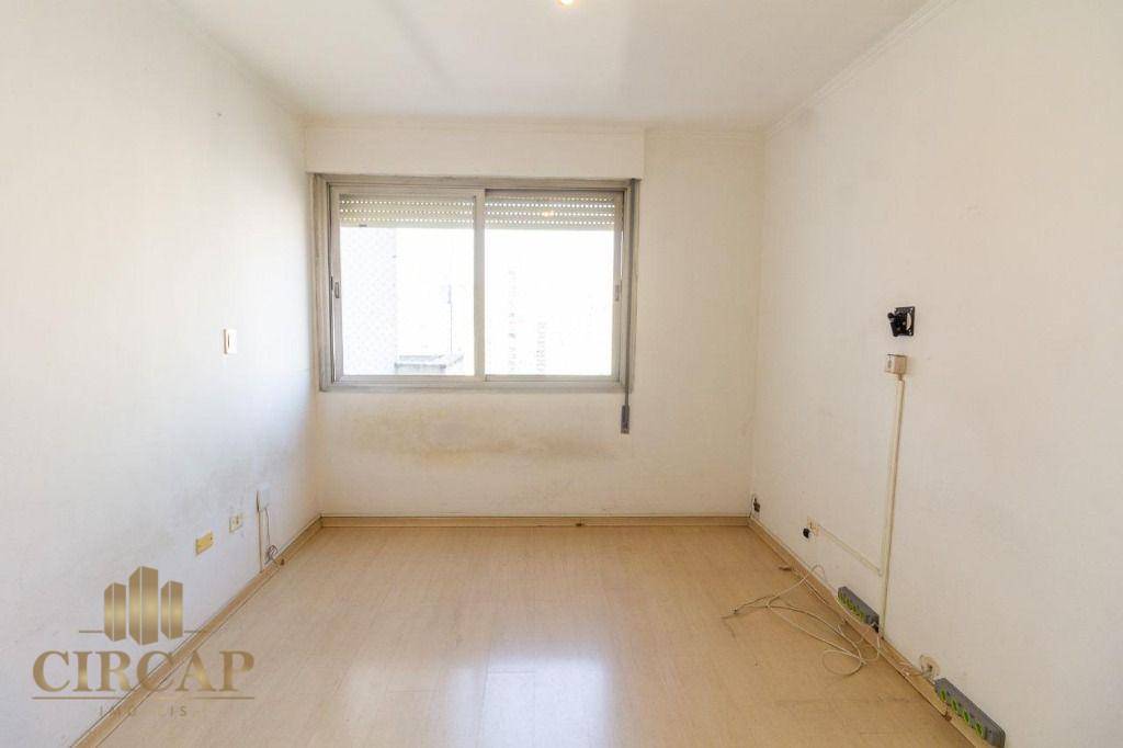 Apartamento à venda com 3 quartos, 180m² - Foto 13