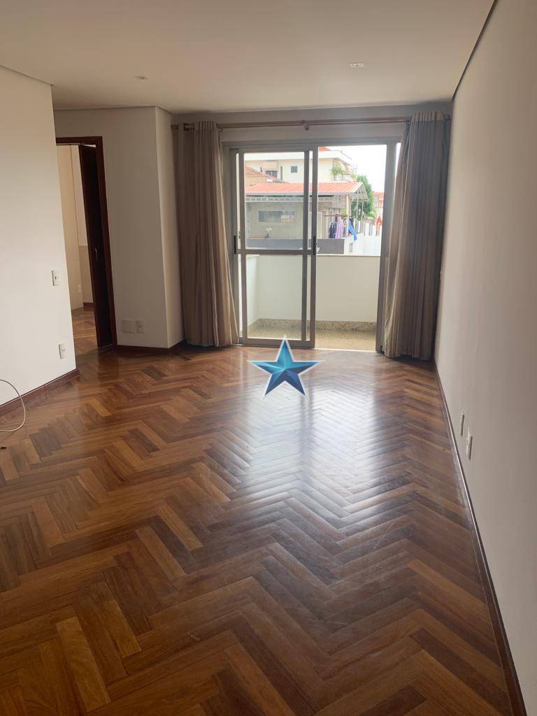 Apartamento à venda com 2 quartos, 68m² - Foto 2