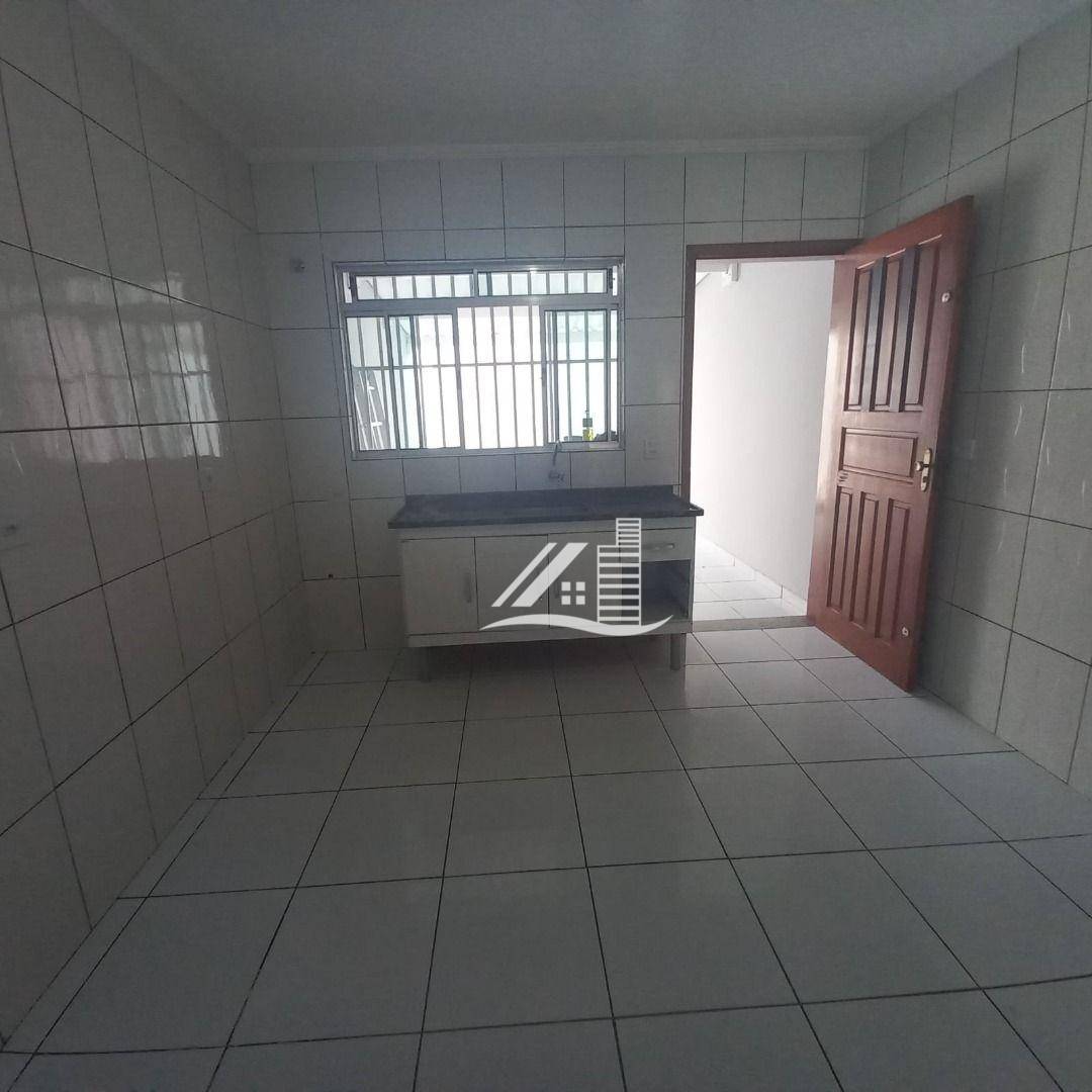 Sobrado à venda com 3 quartos, 100m² - Foto 11