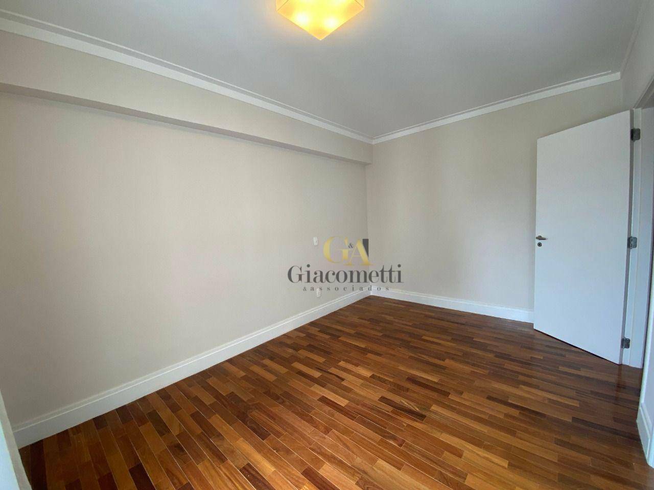 Apartamento à venda com 3 quartos, 196m² - Foto 15