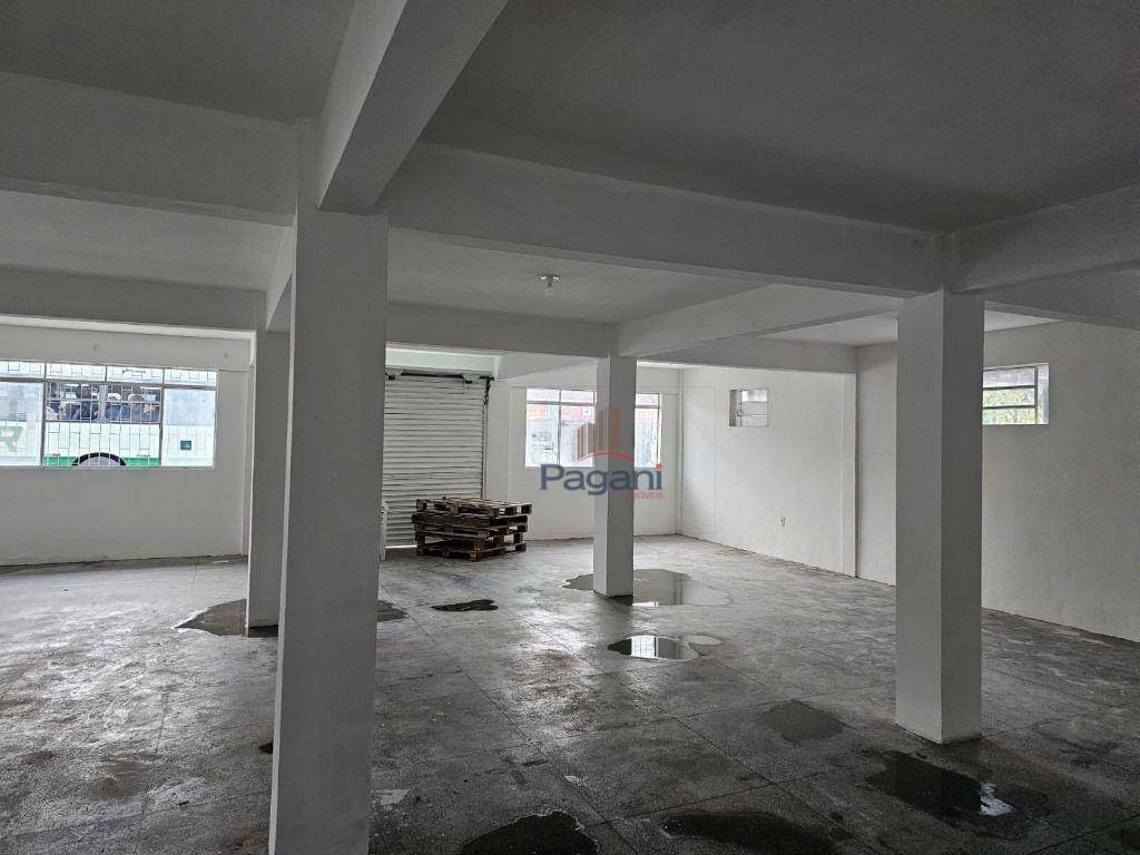 Sobrado à venda com 3 quartos, 300m² - Foto 18