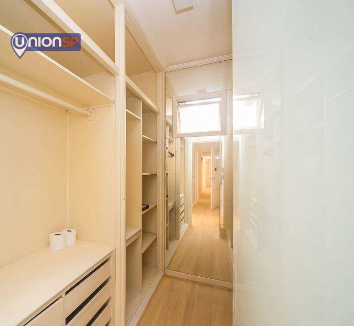 Apartamento à venda com 4 quartos, 220m² - Foto 17