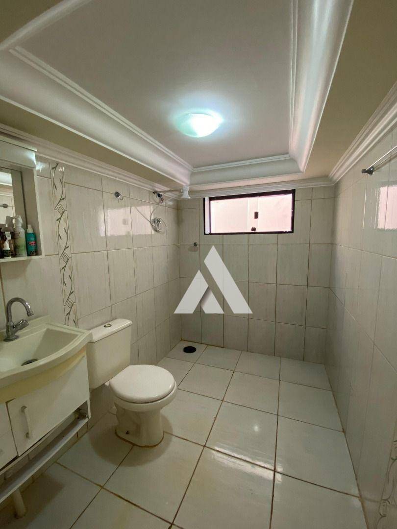Casa à venda com 4 quartos, 210m² - Foto 20