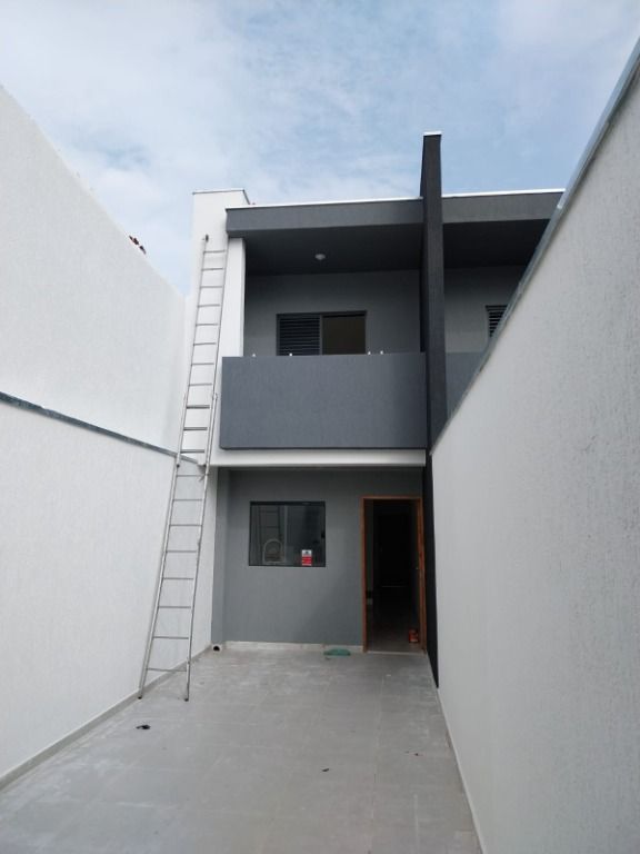 Sobrado à venda com 2 quartos, 85m² - Foto 4