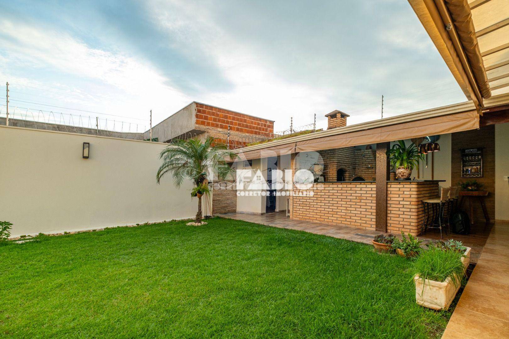 Casa à venda com 4 quartos, 220m² - Foto 43