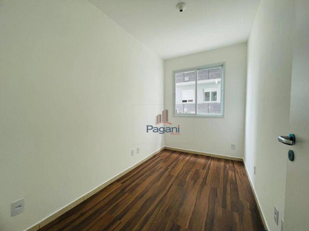 Apartamento para alugar com 3 quartos, 77m² - Foto 12