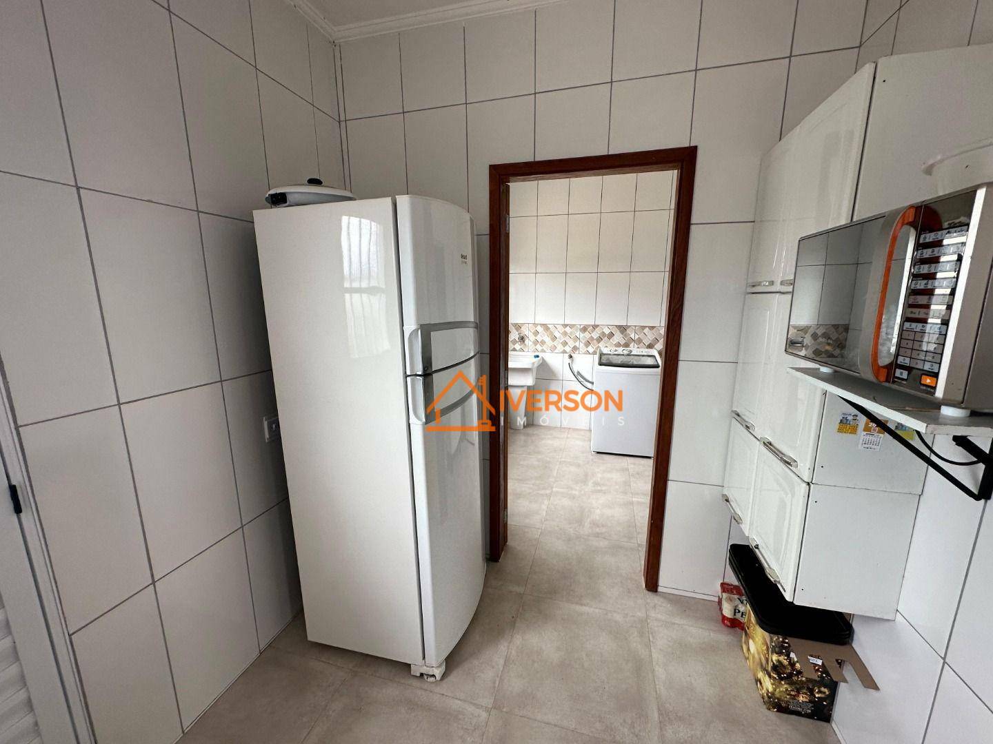 Casa à venda com 2 quartos, 110m² - Foto 9