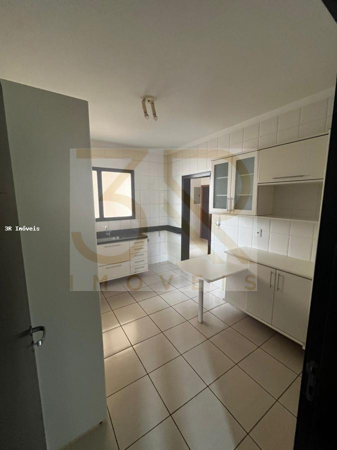 Apartamento para alugar com 3 quartos, 138m² - Foto 20