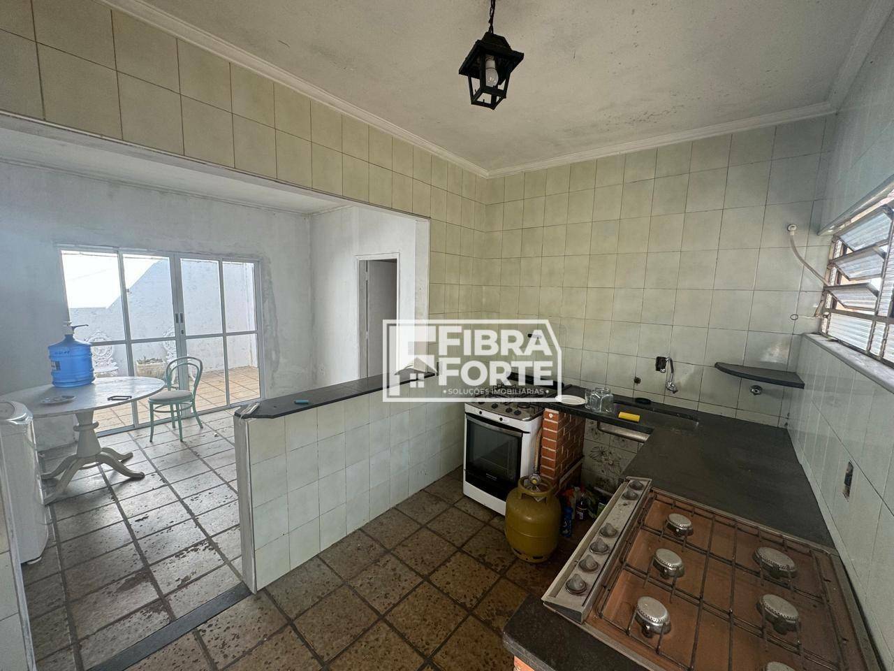 Casa à venda com 3 quartos, 176m² - Foto 5