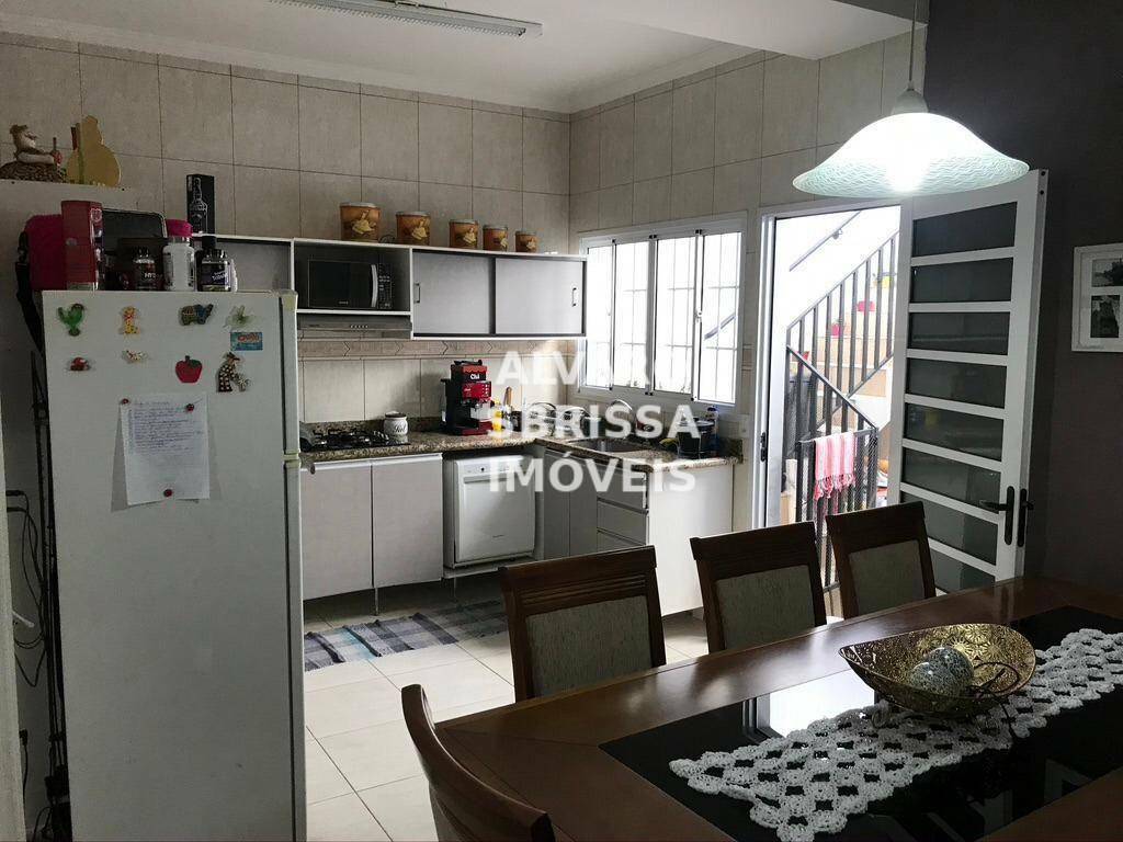 Casa à venda com 3 quartos, 131m² - Foto 7