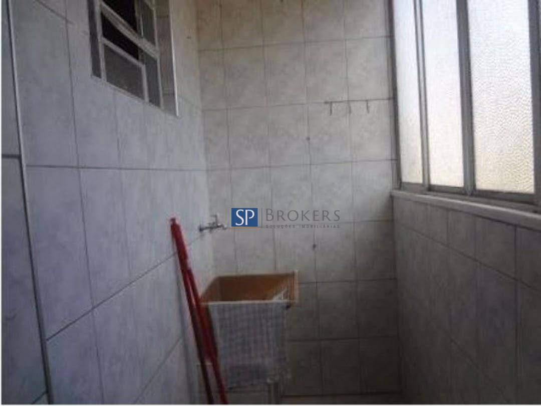 Apartamento à venda com 3 quartos, 70m² - Foto 2