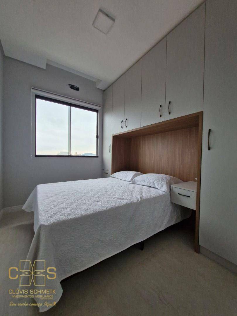 Apartamento à venda com 3 quartos, 76m² - Foto 11