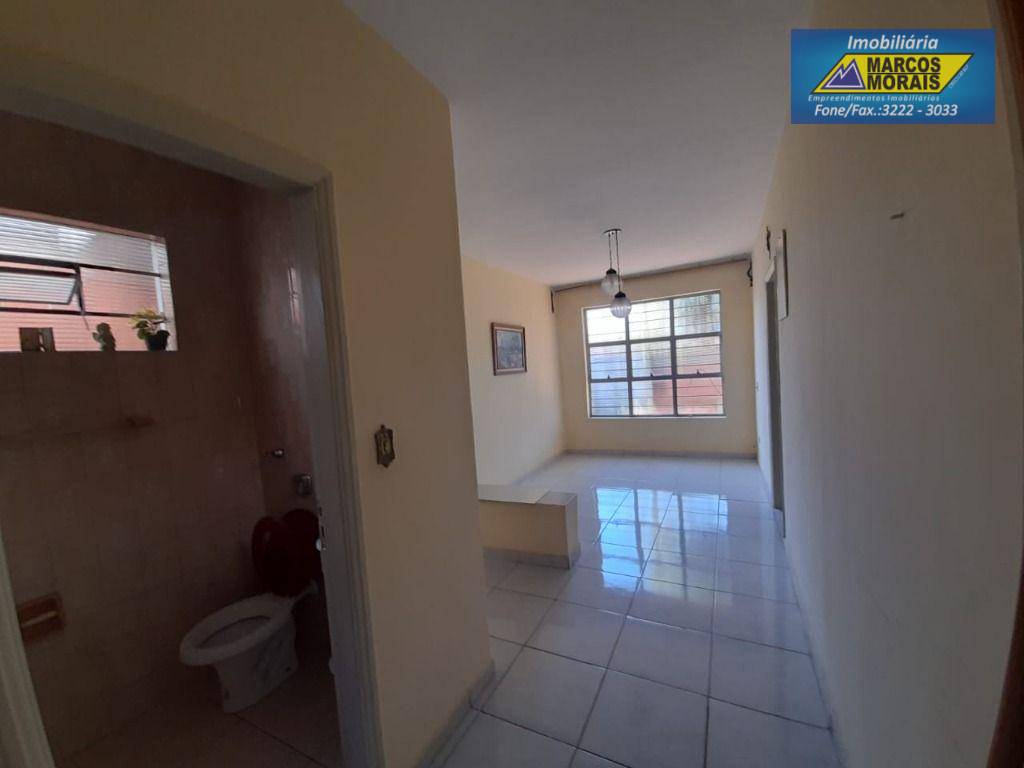 Casa à venda com 3 quartos, 188m² - Foto 11