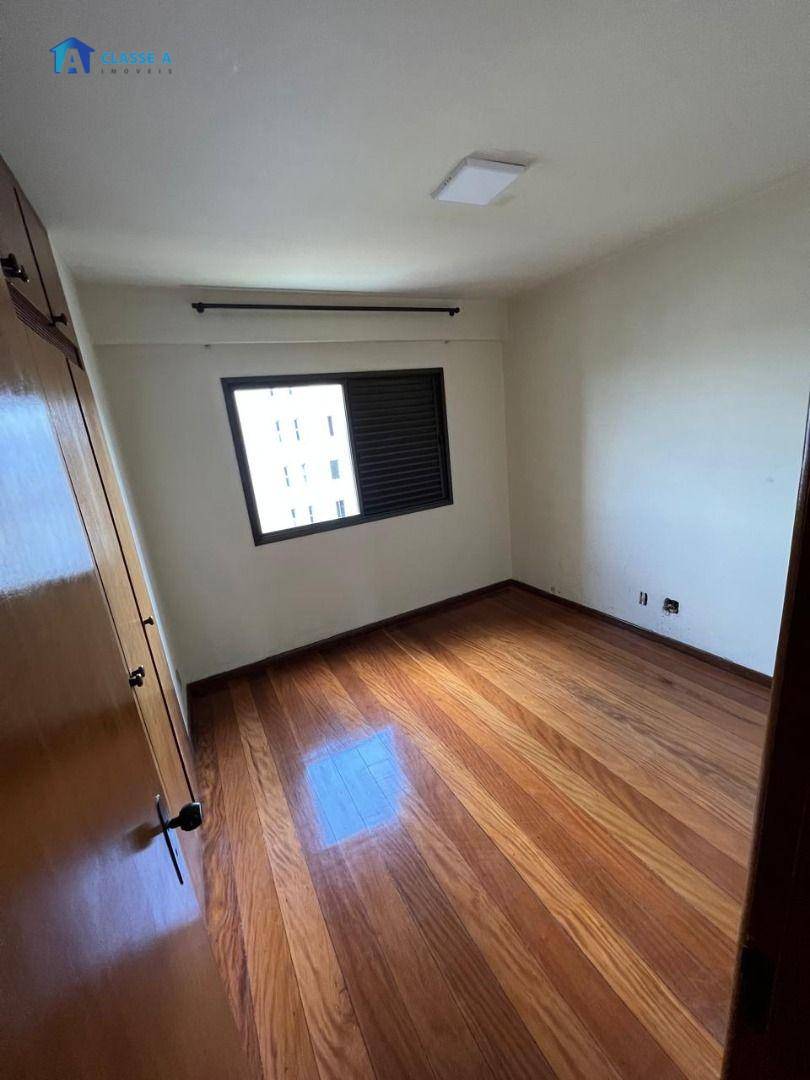 Apartamento à venda com 4 quartos, 250m² - Foto 3