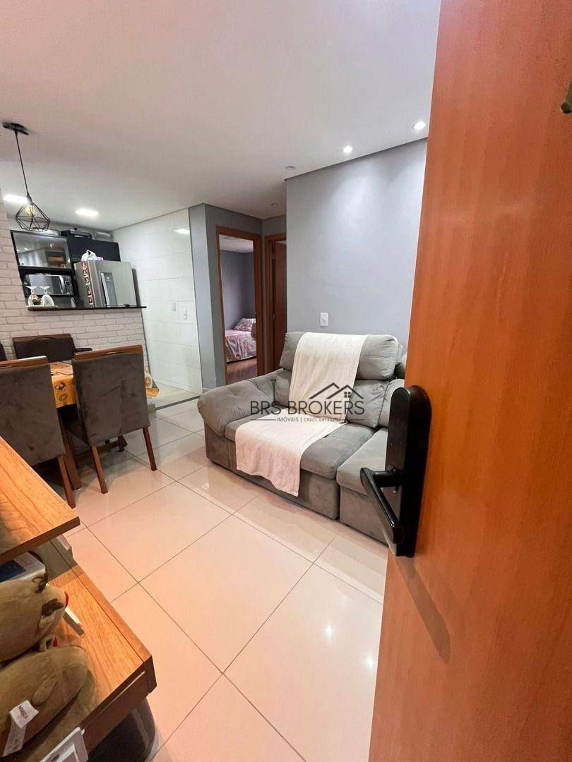 Apartamento à venda com 2 quartos, 38m² - Foto 3