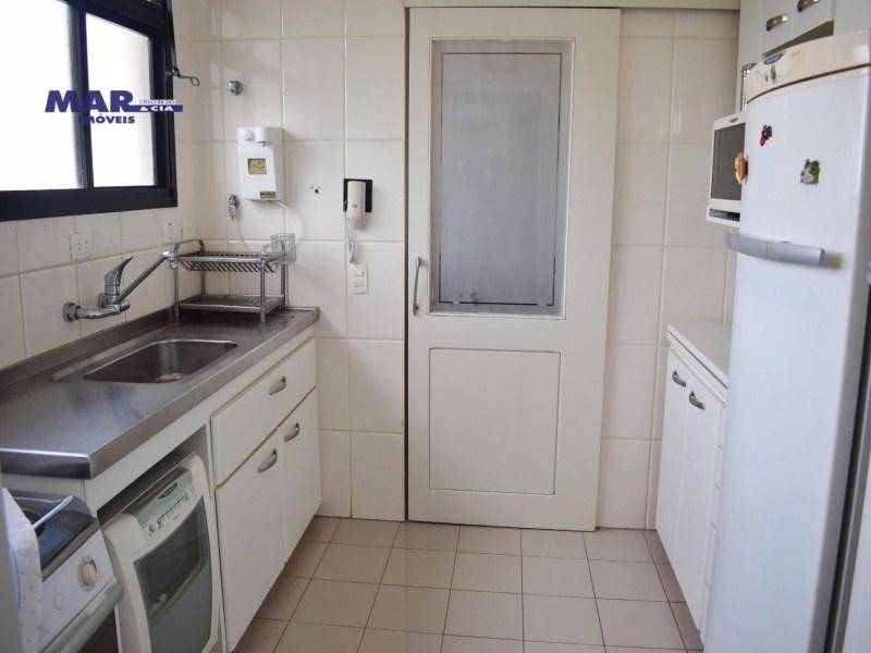 Apartamento à venda com 3 quartos, 210m² - Foto 13