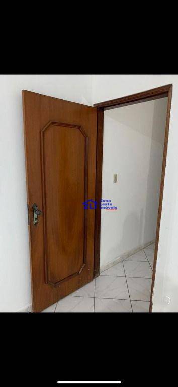 Sobrado à venda com 3 quartos, 250m² - Foto 4