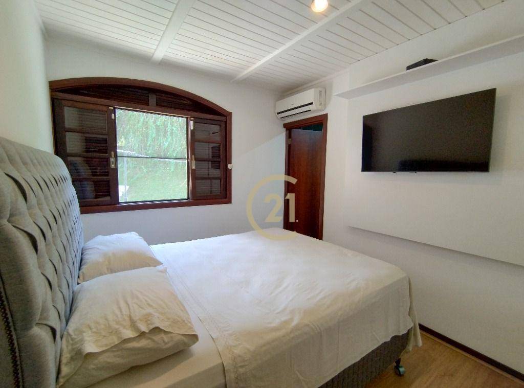 Chácara à venda com 3 quartos, 288m² - Foto 11