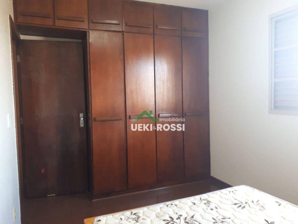 Apartamento à venda com 2 quartos, 61m² - Foto 2