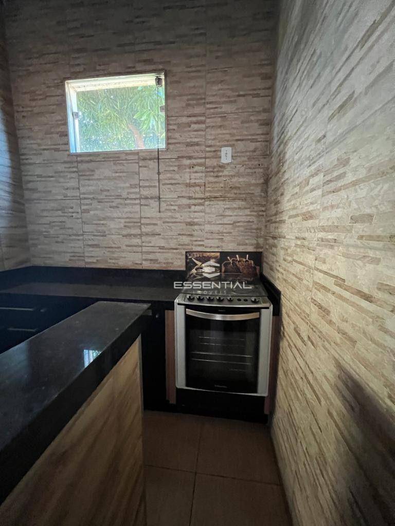 Casa de Condomínio à venda com 3 quartos, 160m² - Foto 1