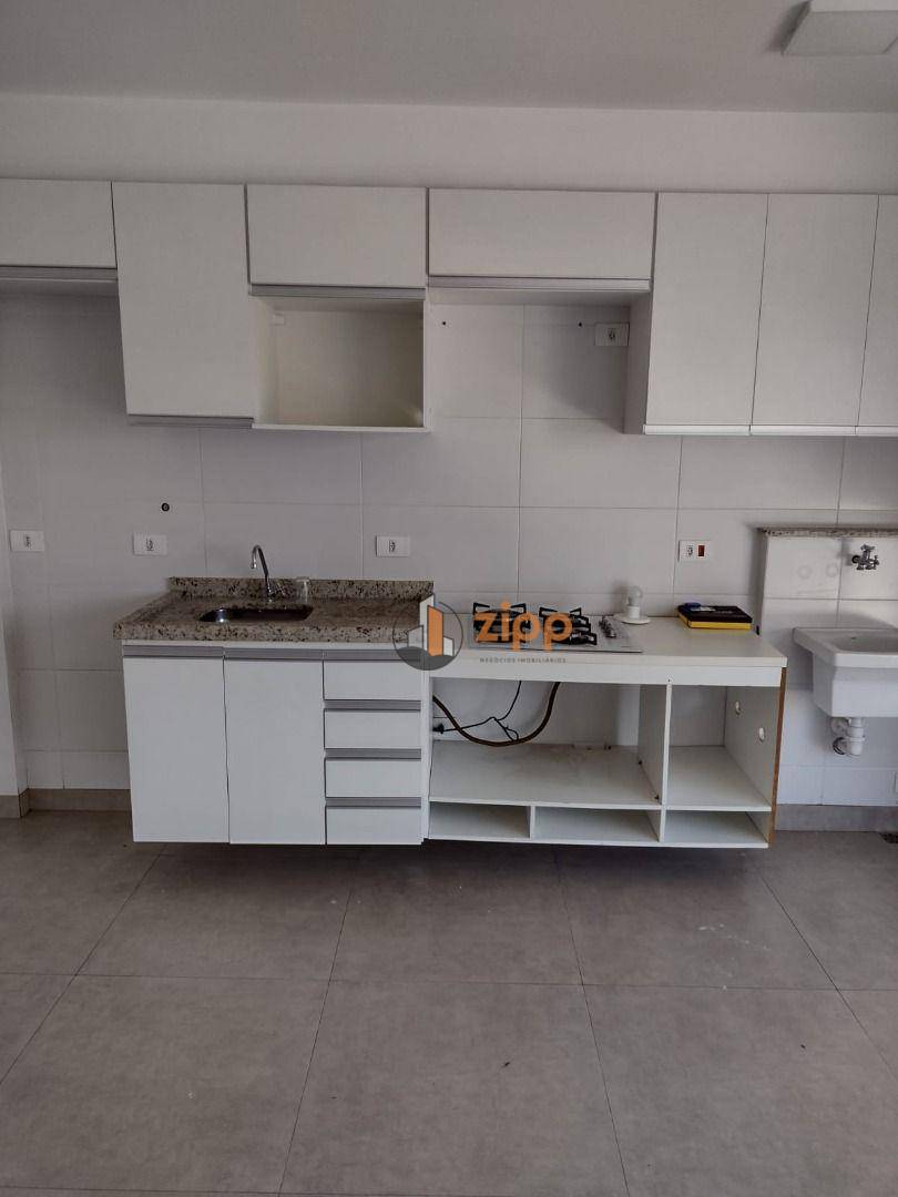 Apartamento para alugar com 2 quartos, 40m² - Foto 15