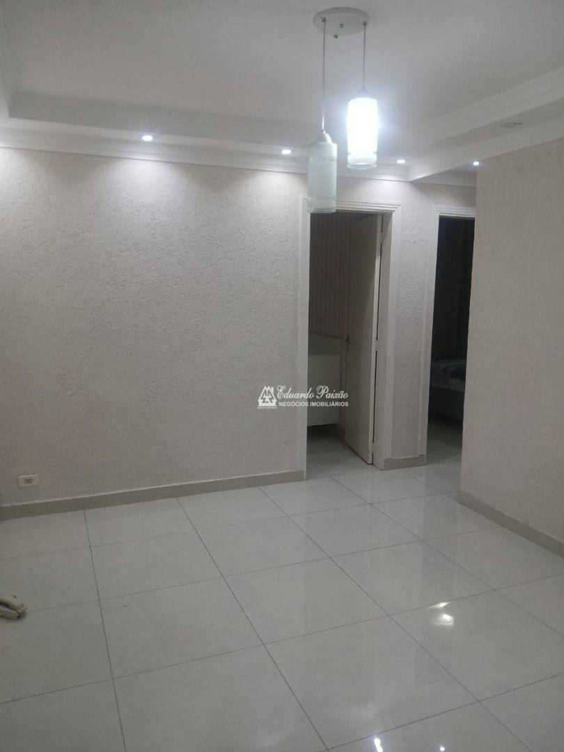 Apartamento à venda com 2 quartos, 45m² - Foto 2