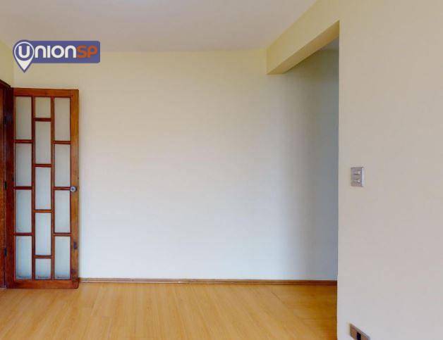 Apartamento à venda com 2 quartos, 64m² - Foto 2