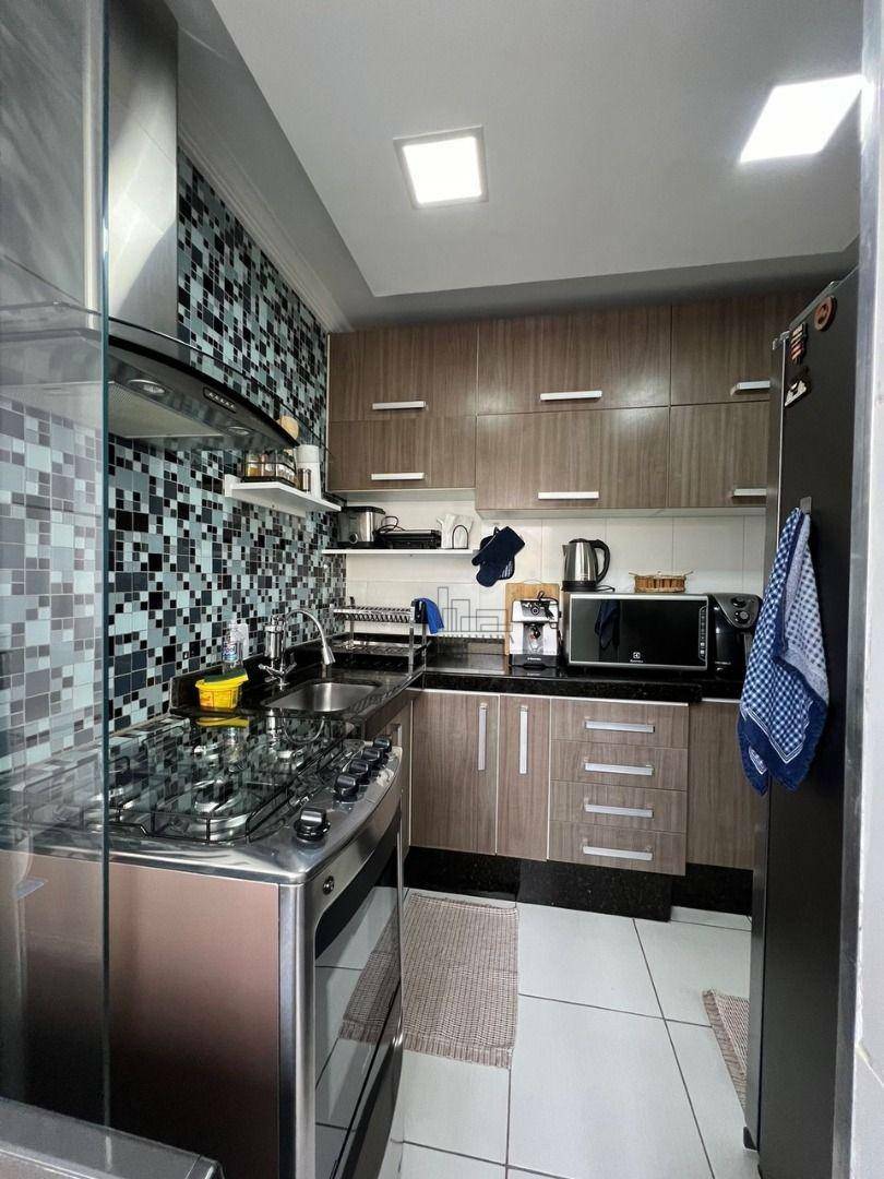 Apartamento à venda com 2 quartos, 46m² - Foto 1