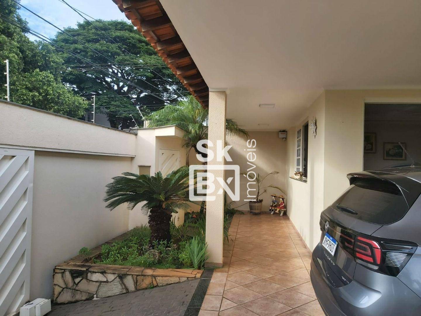 Casa à venda com 5 quartos, 347m² - Foto 2