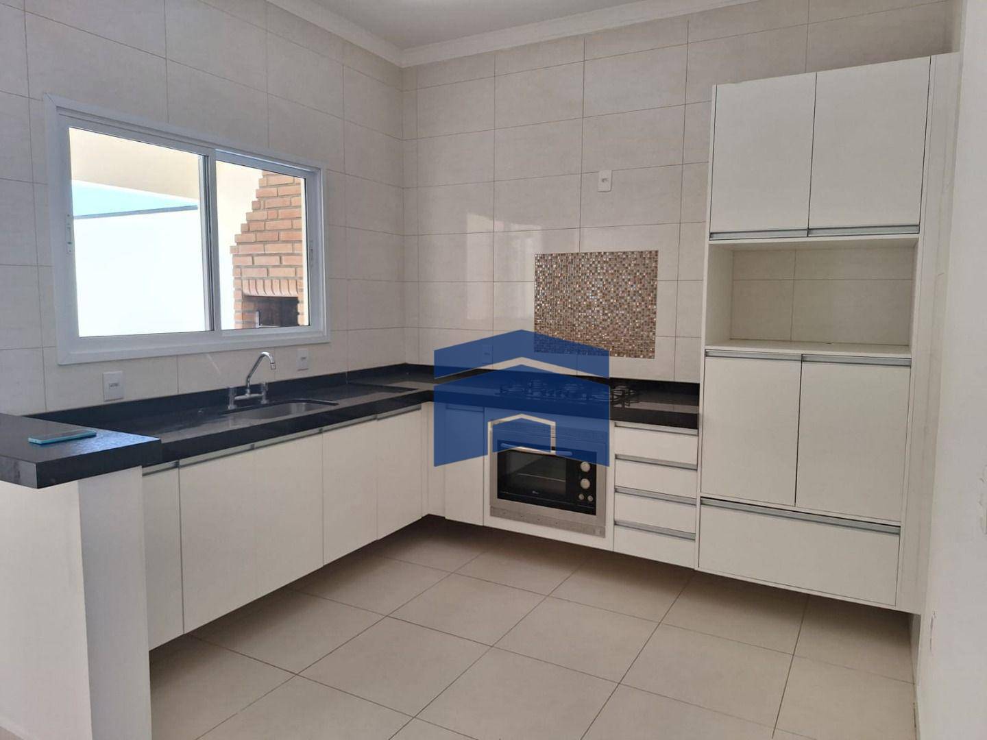 Casa de Condomínio à venda com 3 quartos, 111m² - Foto 2